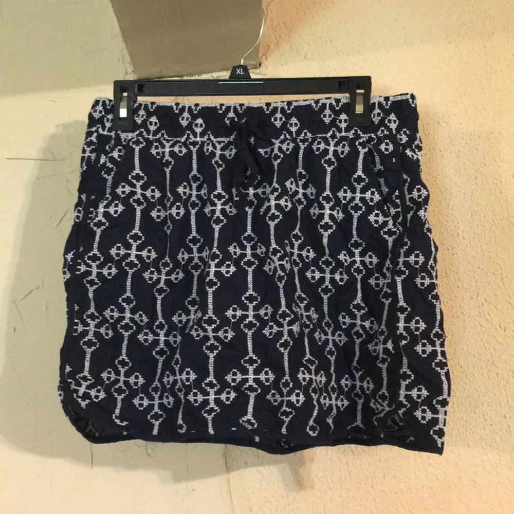Super cute navy mini skirt